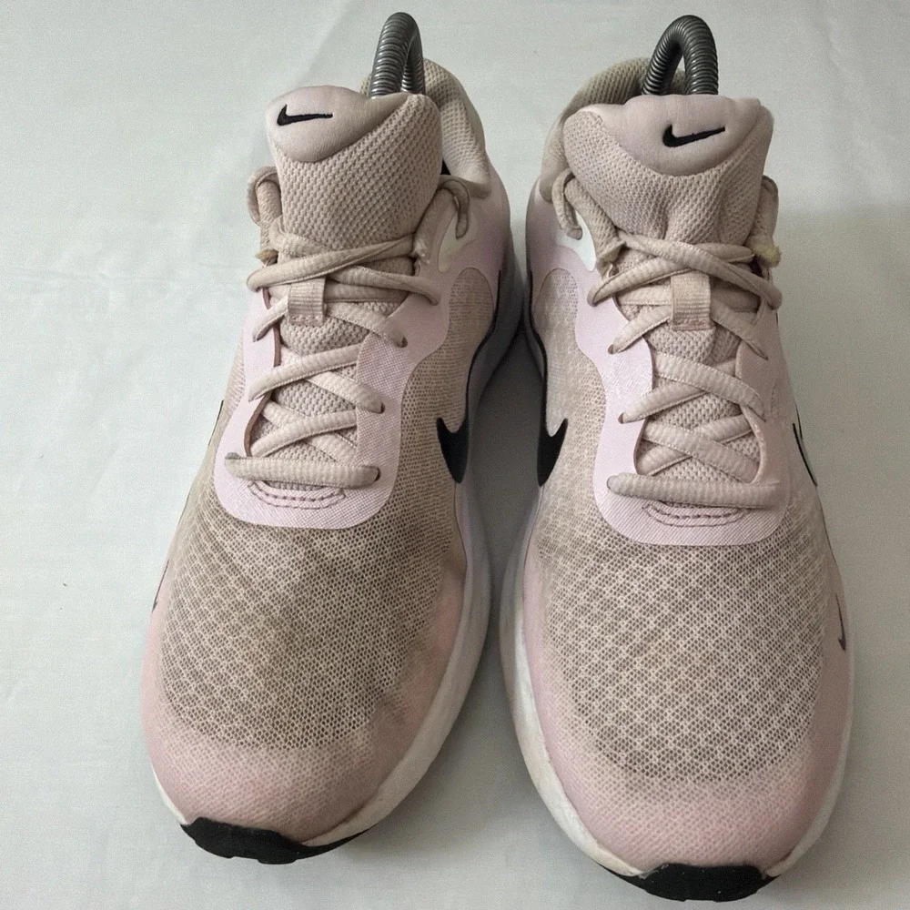 (GS) Nike Revolution 7 'Pink Foam‎ Black' US 6.5Y (FB7689-600) Or Women's Size 8